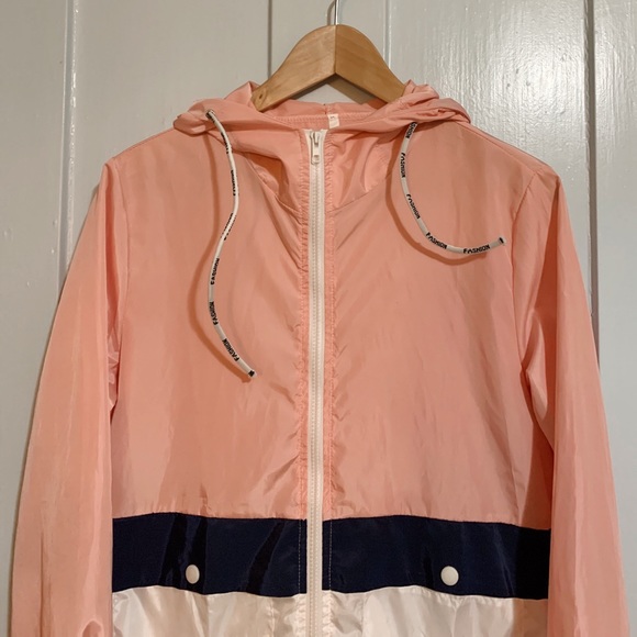 Zaful Women’s Small Wind Breaker - Picture 2 of 4